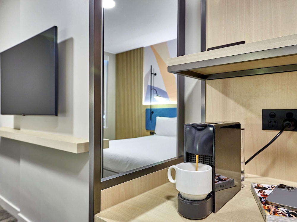 Habitación Superior 1 Cama Queen del hotel Ibis Perth. Foto 8