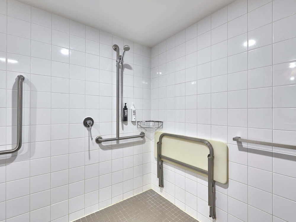 Habitación Estándar Accesible con 1 cama doble del hotel Ibis Perth. Foto 2