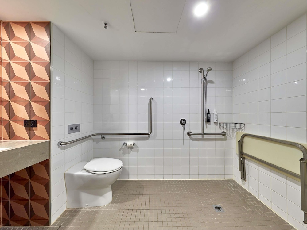 Habitación Estándar Accesible con 1 cama doble del hotel Ibis Perth. Foto 3