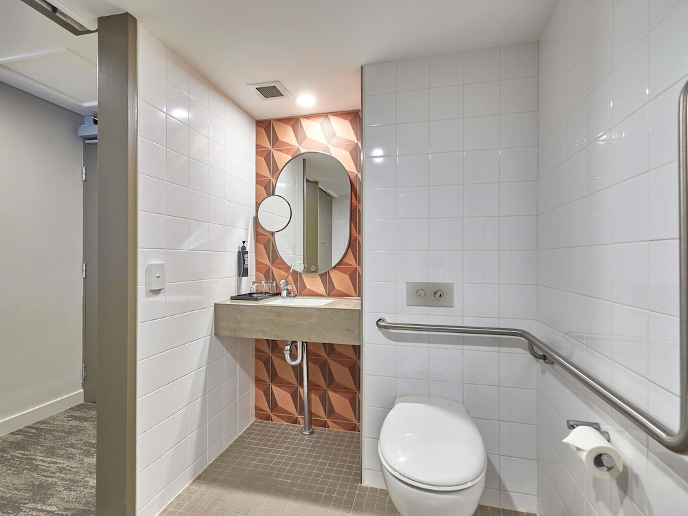 Habitación Estándar Accesible con 1 cama doble del hotel Ibis Perth. Foto 7