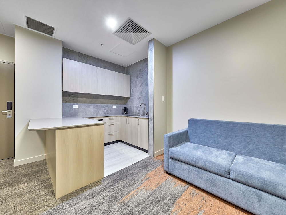 Suite Premium 1 Cama King del hotel Ibis Perth. Foto 2
