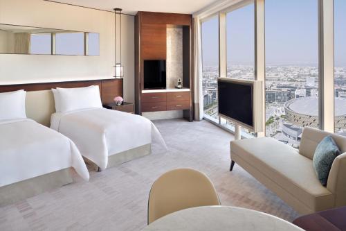 Habitación Premier - Alojamiento con tickets para atracciones y entrada gratuita para niños del hotel Address Sky View. Foto 1