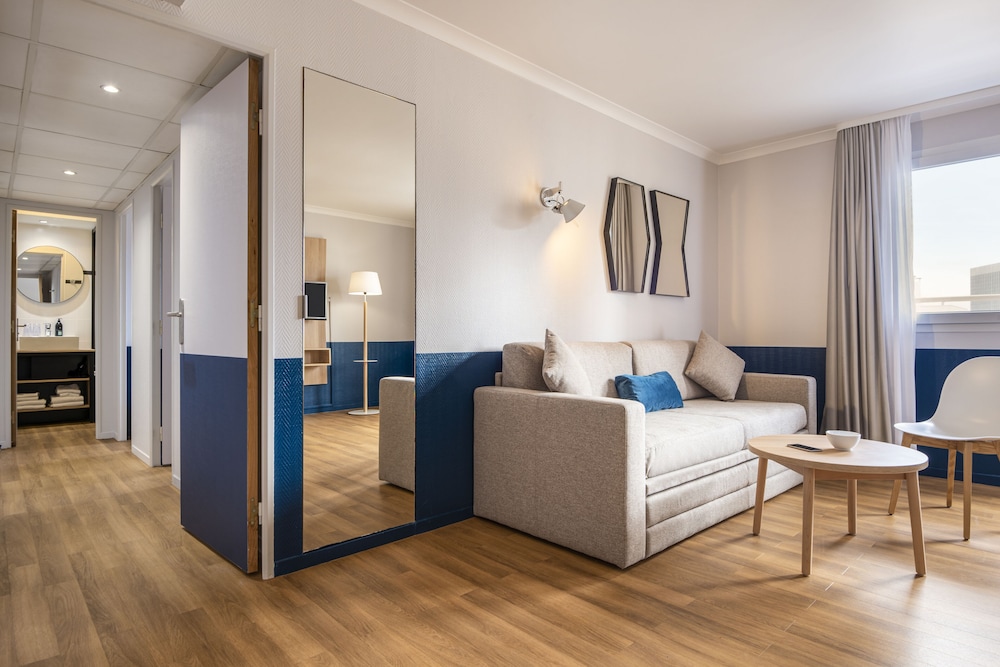 Apartamento, varias camas del hotel Adagio la Defense Kleber. Foto 1