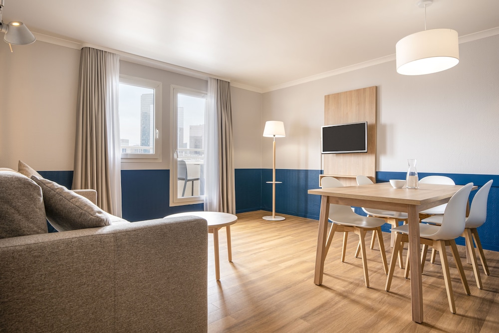 Apartamento, varias camas del hotel Adagio la Defense Kleber. Foto 2
