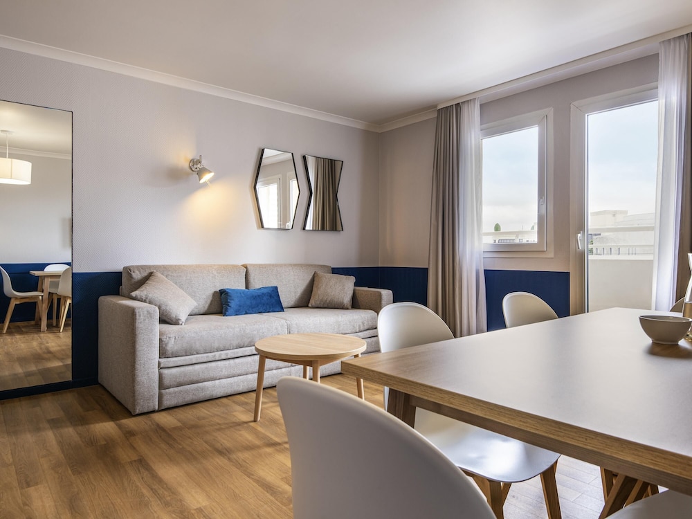 Apartamento, varias camas del hotel Adagio la Defense Kleber. Foto 5