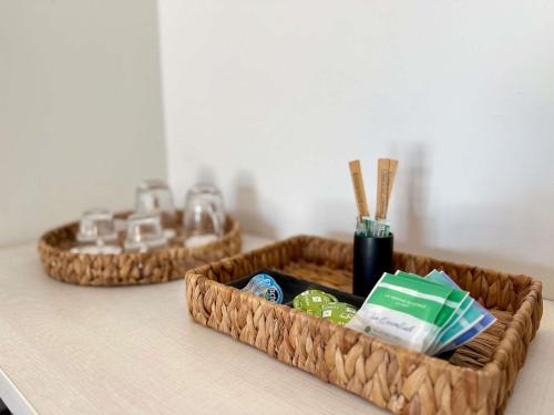 SUITE JUNIOR CON CAMA DOBLE Y BALCÓN del hotel Mercure and Spa Bastia Biguglia. Foto 9