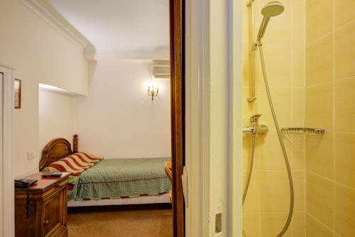 Habitación Individual Estándar del hotel La Sanguine. Foto 3