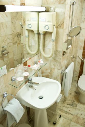 Habitación Individual Estándar del hotel La Sanguine. Foto 5