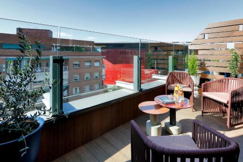 Suite Gold con terraza del hotel Hard Rock Madrid. Foto 2
