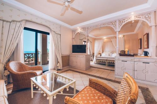 Suite Junior Superior con vistas al mar del hotel Joia El Mirador By Iberostar -adults Only. Foto 1