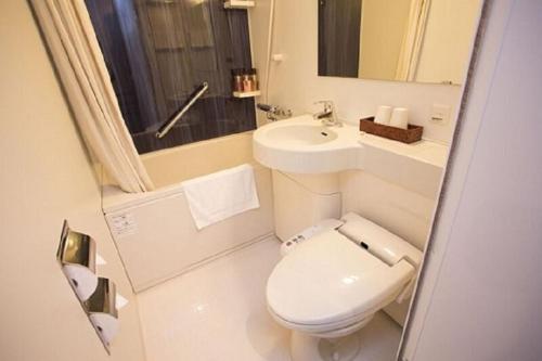 Habitación Triple del hotel Shinsaibashi Grand Osaka. Foto 3