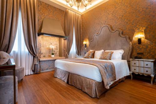 Habitación Doble Deluxe con ducha del hotel Canaletto. Foto 2