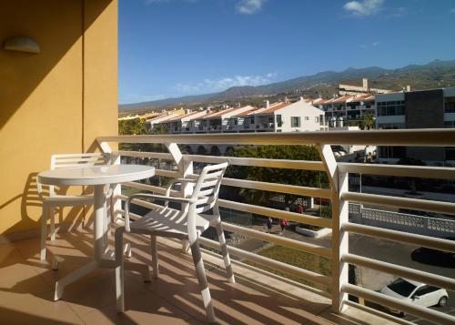 Apartamento con vistas a la montaña del hotel Atlantic Holiday Hotel. Foto 5