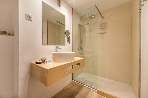 Apartamento con vistas a las montañas del hotel Atlantic Holiday Hotel. Foto 9