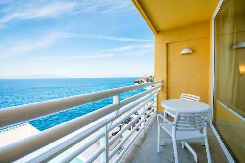 Apartamento de 1 dormitorio con vistas al mar del hotel Atlantic Holiday Hotel. Foto 1