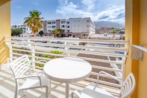 Apartamento con vistas a las montañas del hotel Atlantic Holiday Hotel. Foto 4