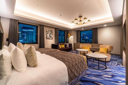 Suite del hotel The Royal Park Canvas Osaka Kitahama. Foto 5