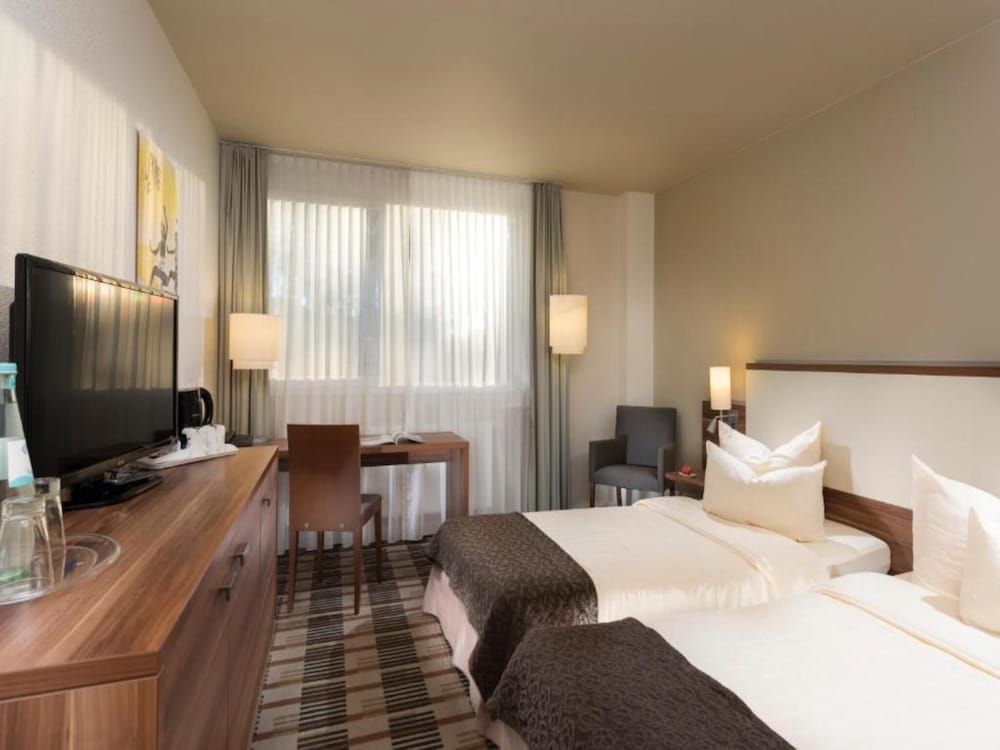 Habitación estándar con 2 camas individuales del hotel Mercure Saarbrücken Süd