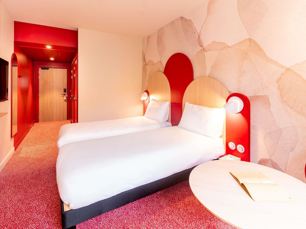 Habitación estándar con 2 camas separadas del hotel Ibis Styles Strasbourg Centre République. Foto 3