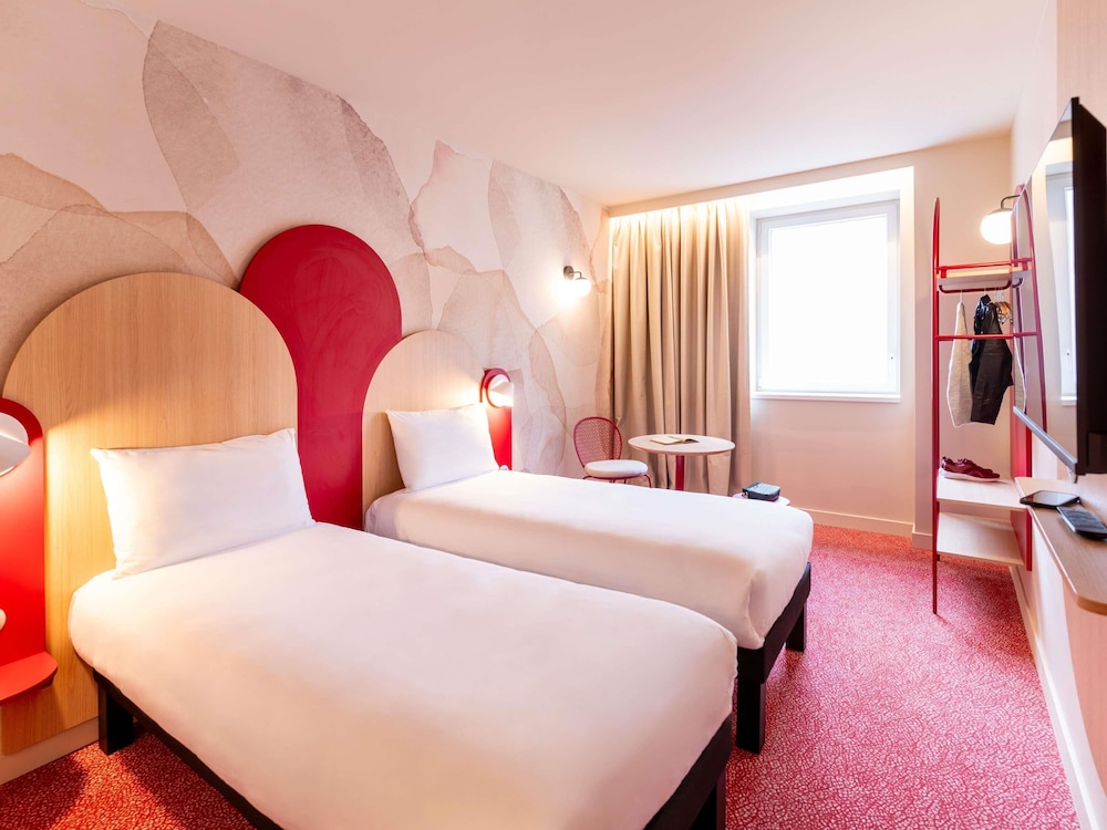 Habitación estándar con 2 camas separadas del hotel Ibis Styles Strasbourg Centre République. Foto 5