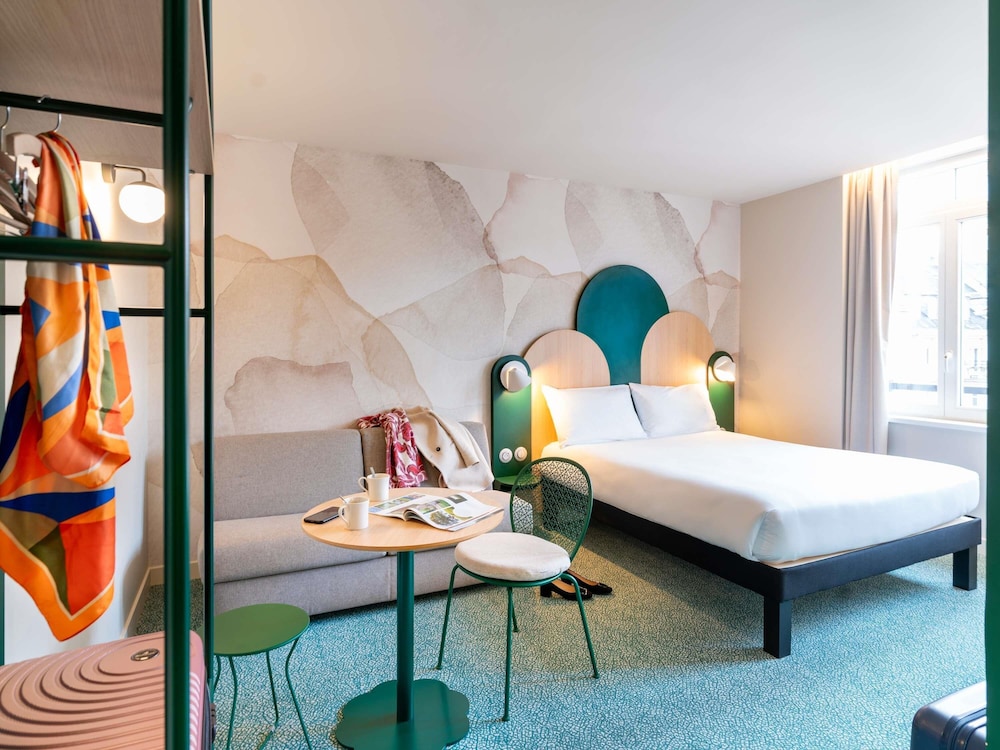 Habitación Comfort: 1 cama queen size y 1 sofá cama del hotel Ibis Styles Strasbourg Centre République