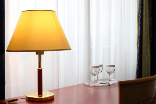 Habitación Triple Estándar del hotel Wyndham Garden Berlin Mitte. Foto 5