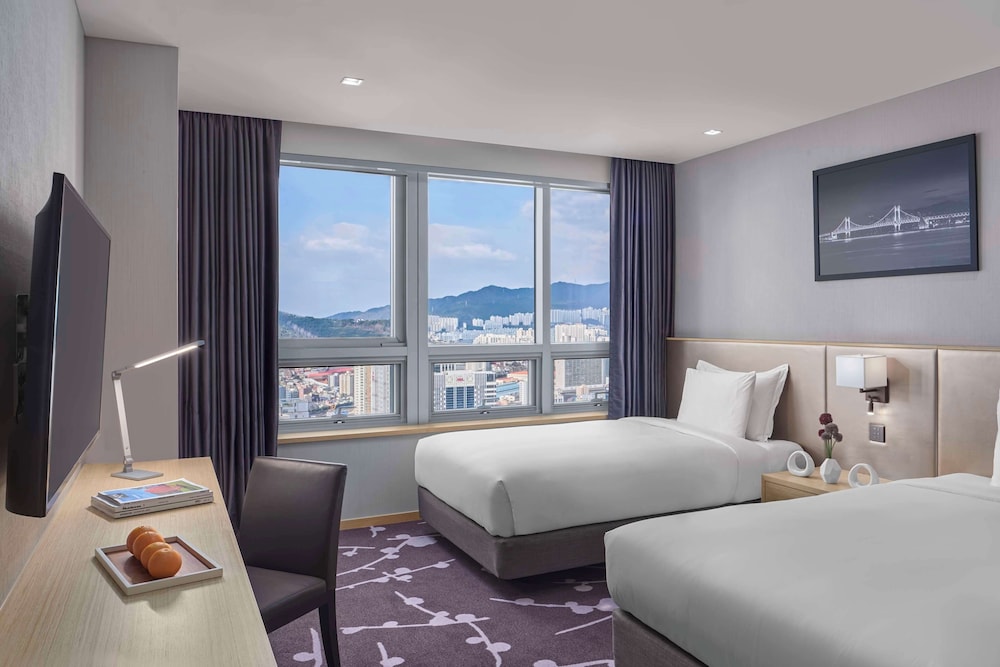 Habitación Deluxe con 2 camas individuales, vistas a la ciudad (Avani) del hotel Avani Central Busan. Foto 7