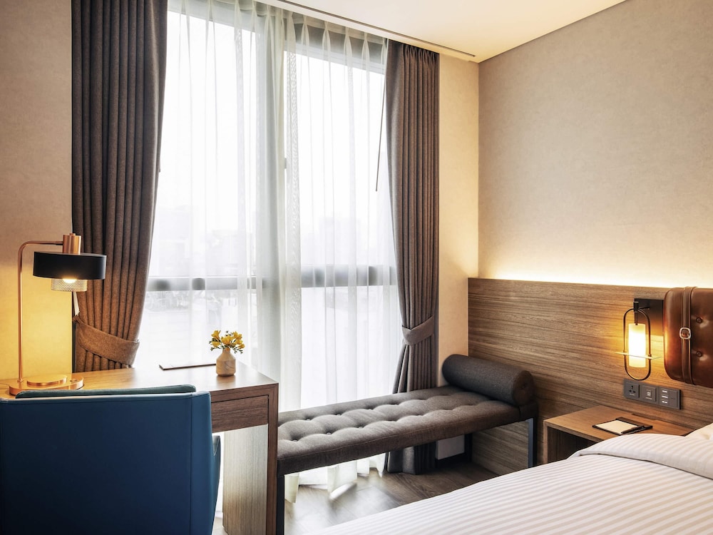 Habitación estándar, 1 cama king del hotel Mercure Ambassador Seoul Hongdae. Foto 5