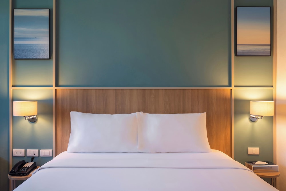 HABITACIÓN SUPERIOR, 1 CAMA QUEEN del hotel Ibis Phuket Patong - Sha Extra Plus. Foto 3