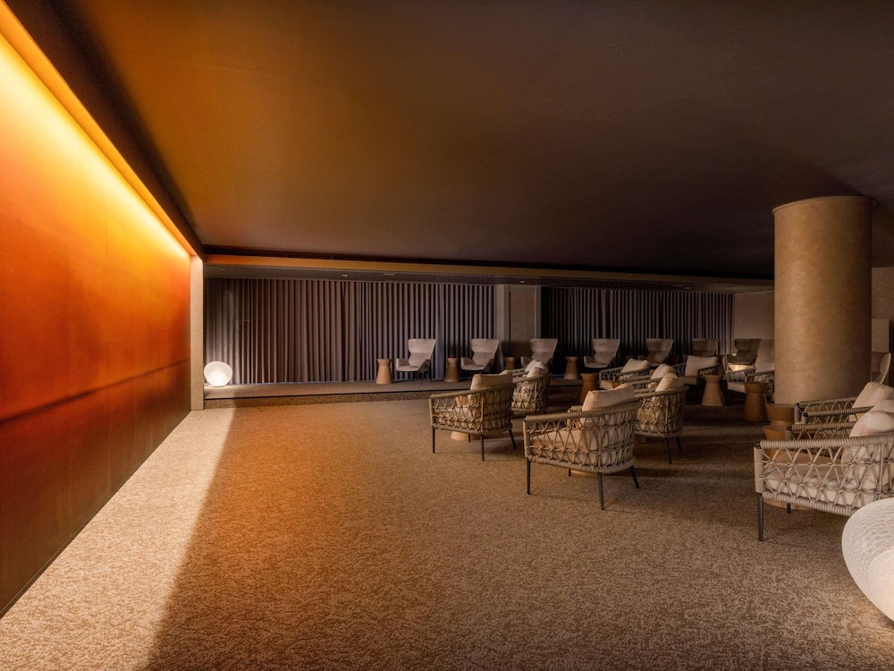 Habitación Clásica con 2 camas individuales y 1 sofá - cama, vistas al océano/mar del hotel Mercure Wakayama Kushimoto Resort and Spa. Foto 7