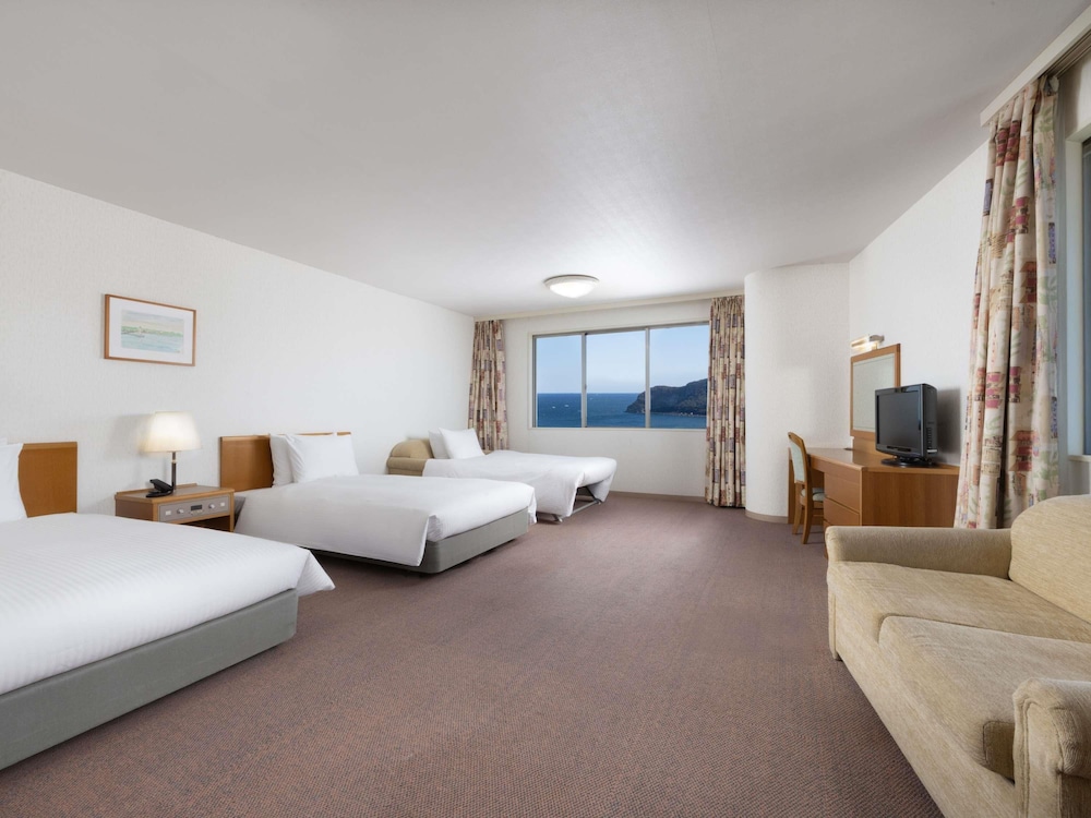 Habitación Clásica Esquina con 2 camas individuales, vistas al océano del hotel Mercure Wakayama Kushimoto Resort and Spa
