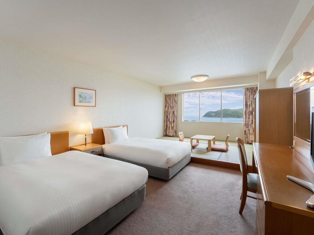 Habitación Clásica con 2 camas individuales, habitación de negocios del hotel Mercure Wakayama Kushimoto Resort and Spa. Foto 2