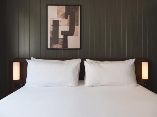 Habitación Doble Estándar del hotel The Honest Budapest by chic&basic. Foto 2
