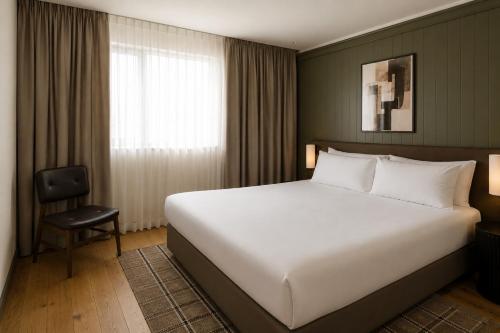 Habitación Doble Pequeña del hotel The Honest Budapest by chic&basic. Foto 1