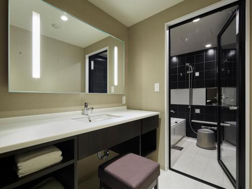 Suite Junior con 2 camas individuales del hotel Mitsui Garden Hotel Kyobashi. Foto 2