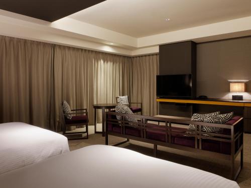 Suite Junior con 2 camas individuales del hotel Mitsui Garden Hotel Kyobashi. Foto 4