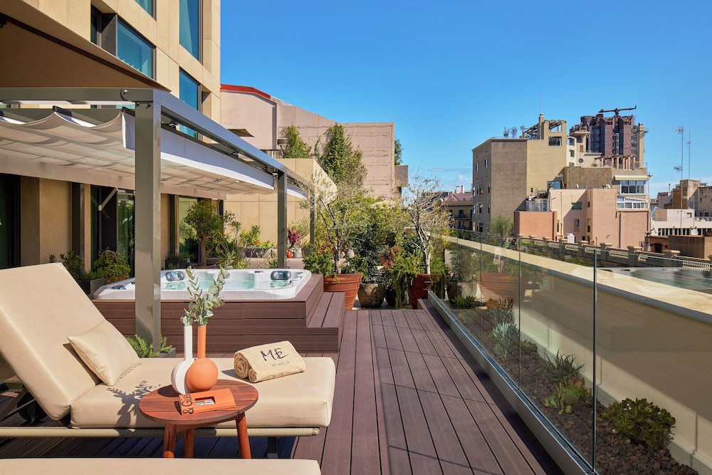 Penthouse Ultimate ME+ con jacuzzi del hotel ME Barcelona. Foto 4