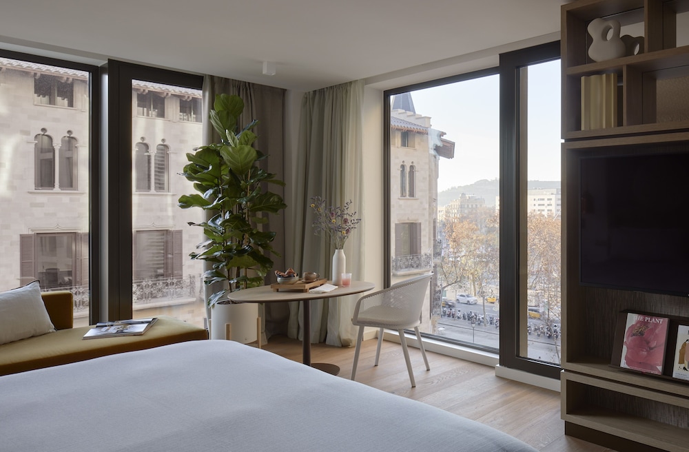 Suite Studio ME+ con vistas a la Plaça Catalunya del hotel ME Barcelona