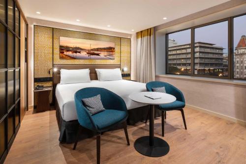 Habitación Doble Deluxe con vistas a Aliados del hotel Eurostars Aliados