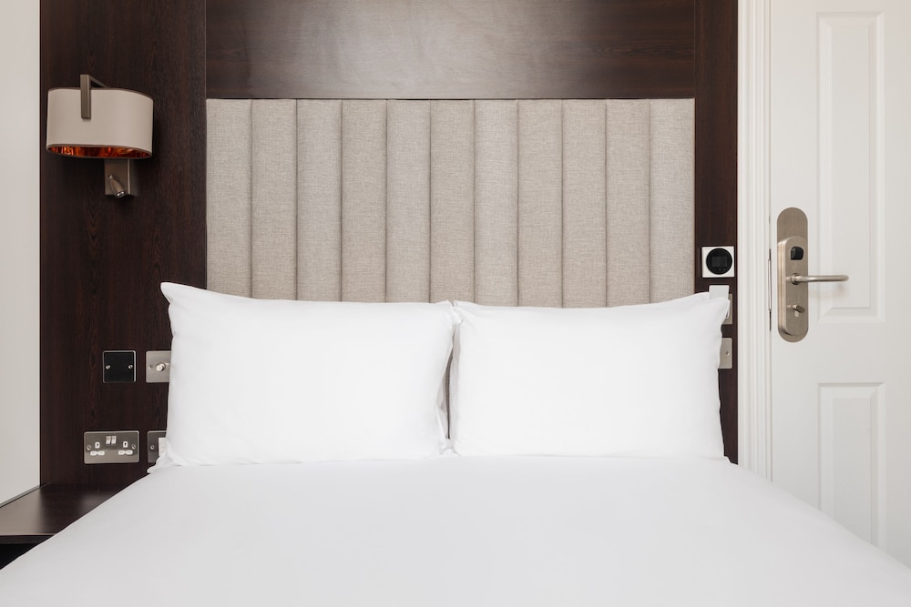 Habitación básica doble del hotel Rove London Paddington. Foto 1