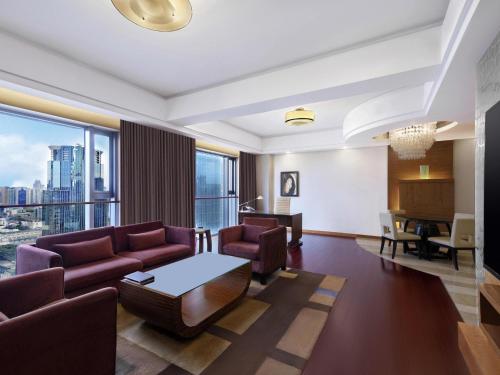 Suite Ejecutiva del hotel Swissotel Grand Shanghai. Foto 2