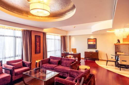 Suite Ejecutiva del hotel Swissotel Grand Shanghai. Foto 5