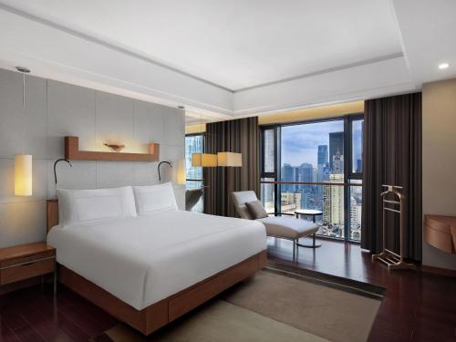Suite Ejecutiva del hotel Swissotel Grand Shanghai. Foto 12