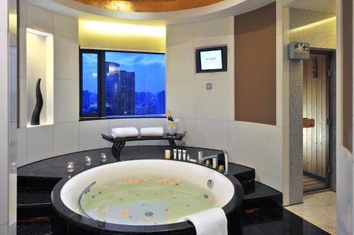 Suite Presidencial del hotel Swissotel Grand Shanghai. Foto 3