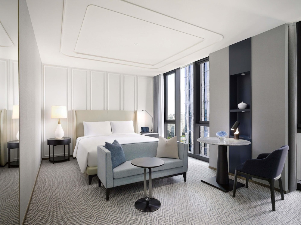 Habitación de Lujo con 1 Cama King Size del hotel Sofitel Ambassador Seoul and Serviced Residences. Foto 7