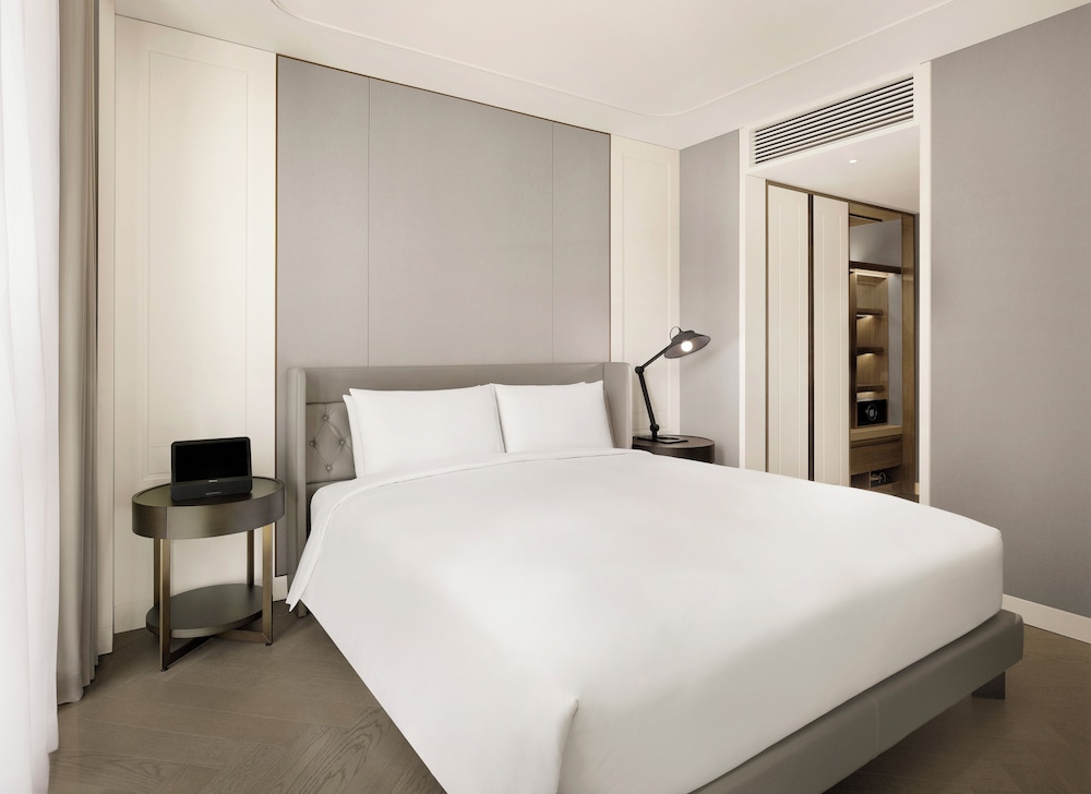 Suite Deluxe de 1 Dormitorio con 1 Cama King Size del hotel Sofitel Ambassador Seoul and Serviced Residences. Foto 4