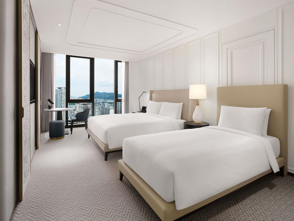 Habitación Familiar de Lujo con 1 Cama King y 1 Cama Individual del hotel Sofitel Ambassador Seoul and Serviced Residences