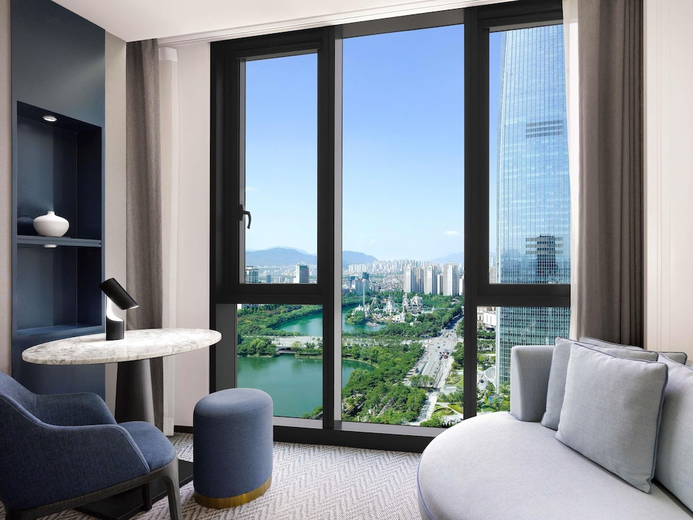 Habitación Club Luxury con Acceso Club Millésime, 1 Cama King Size, Vista al Lago del hotel Sofitel Ambassador Seoul and Serviced Residences. Foto 5