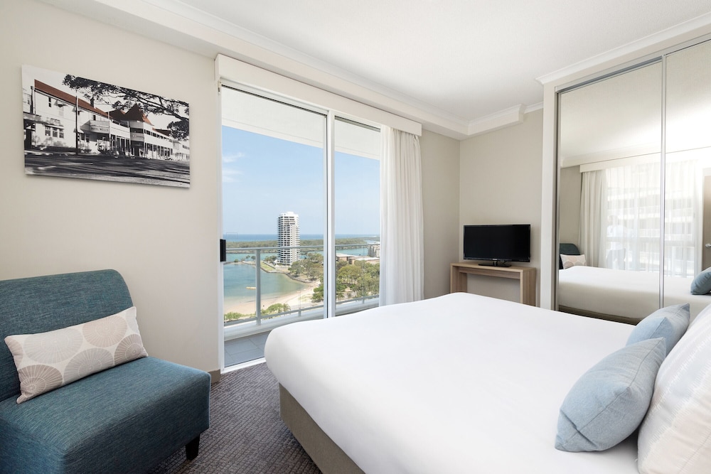 Apartamento de dos Dormitorios del hotel Mantra Twin Towns. Foto 3