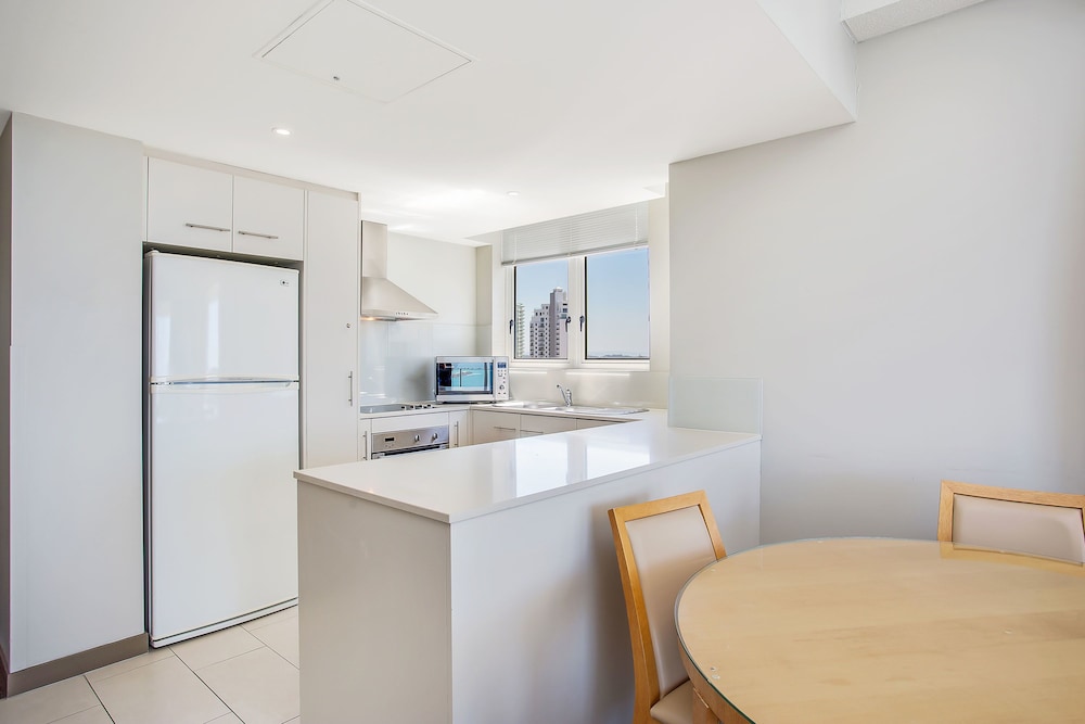 Apartamento de dos Dormitorios del hotel Mantra Twin Towns. Foto 4